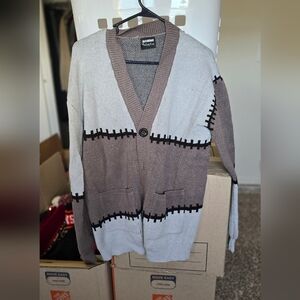 Romeo & Juliet Couture Gray and Brown Cardigan
